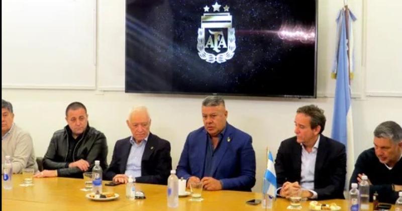 Tapia comandaraacute el ente madre del fuacutetbol argentino hasta 2028