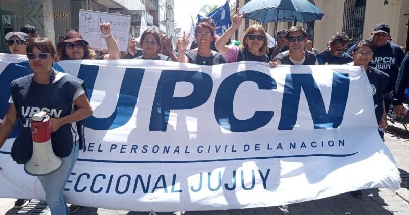 El Ejecutivo ofrecioacute un 4-en-porciento- de aumento salarial y anticiparon rechazo