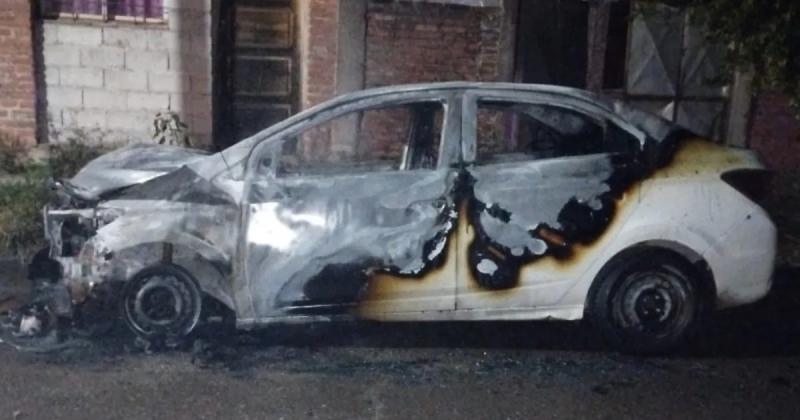 Detuvieron a un hombre por el incendio de un auto en Palpalaacute