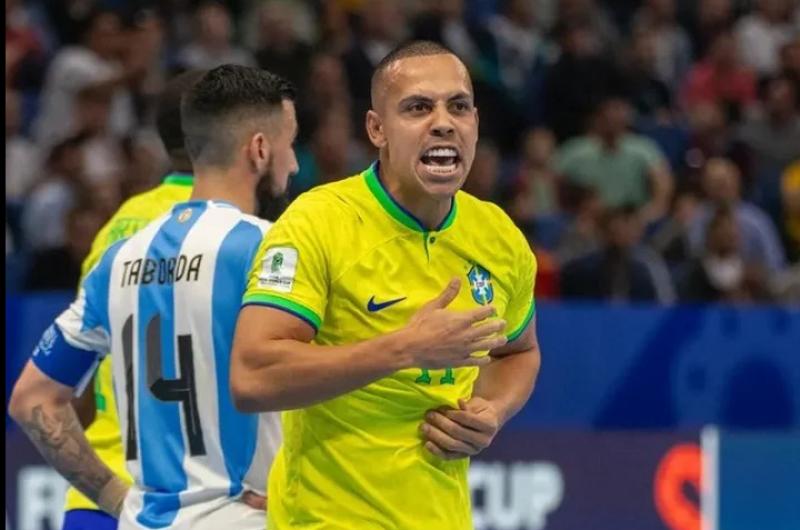 Brasil le ganoacute a Argentina y consiguioacute su sexto tiacutetulo en el Mundial de Futsal