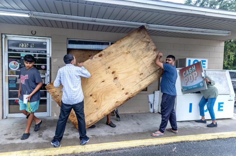 El Milton podriacutea ser el peor huracaacutenen golpear a Florida en 100 antildeos