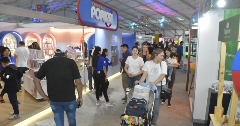 La Expojuy abrioacute sus puertas y el puacuteblico visita los distintos stands