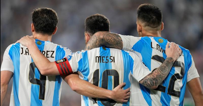 Con un triplete de Messi Argentina goleoacute a Bolivia por las Eliminatorias