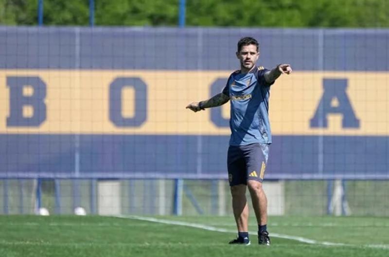 Gago se reunioacute con los referentes del plantel de Boca- Jugaraacute el que esteacute mejor