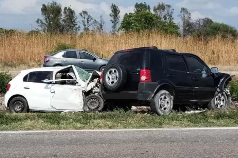 Choque frontal en Ruta Nacional 66 entre una camioneta y un auto 