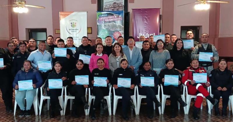 Finalizoacute curso de mediacioacuten policial para unidades regionales de la provincia