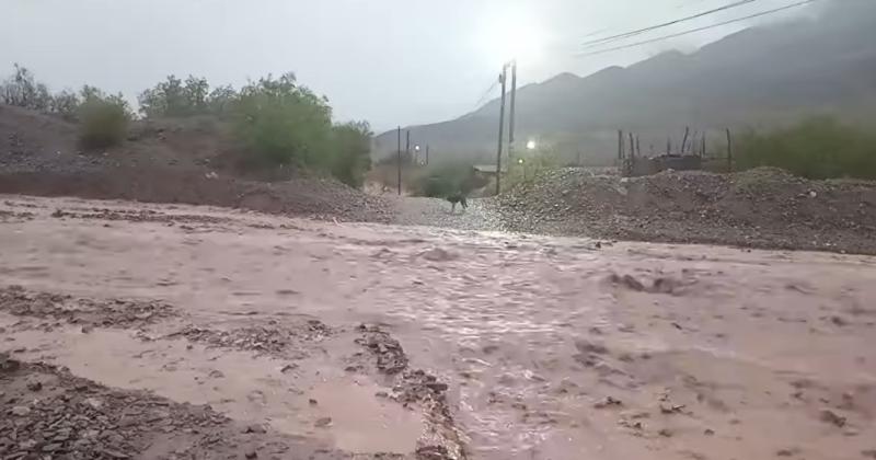 Tormenta en el norte dejan crecidas y corte de ruta en El Perchel 