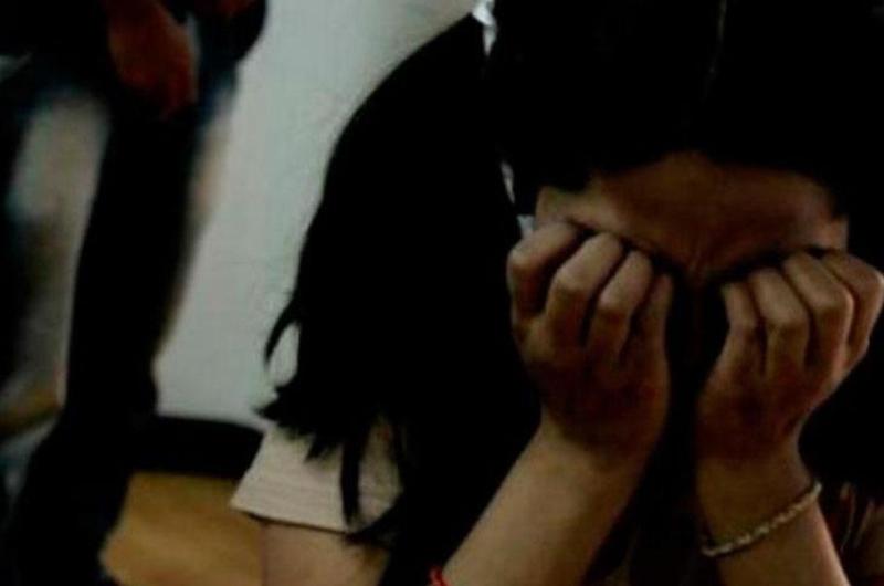 Abusoacute de la novia de su hijastro tras una celebracioacuten por el Diacutea de la Madre