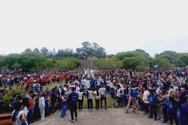 Miles de joacutevenes manifestaron su fe a la Virgen de Riacuteo Blanco