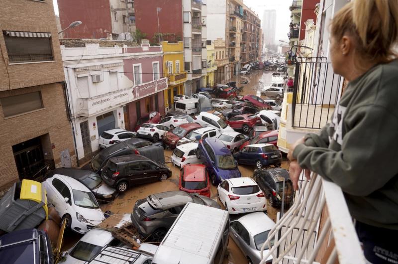 Devastadoras inundaciones en Espantildea causaron 96 muertos 