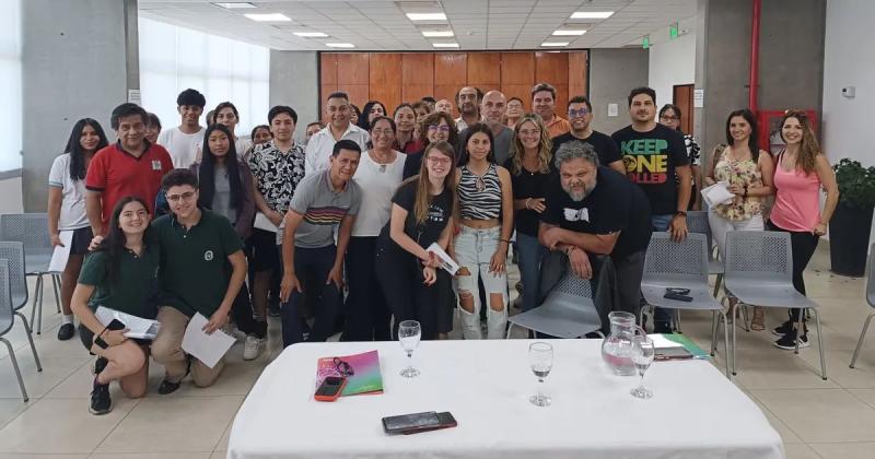 Viajan rumbo a Misiones estudiantes ganadores de la edicioacuten 2023 de la FNE