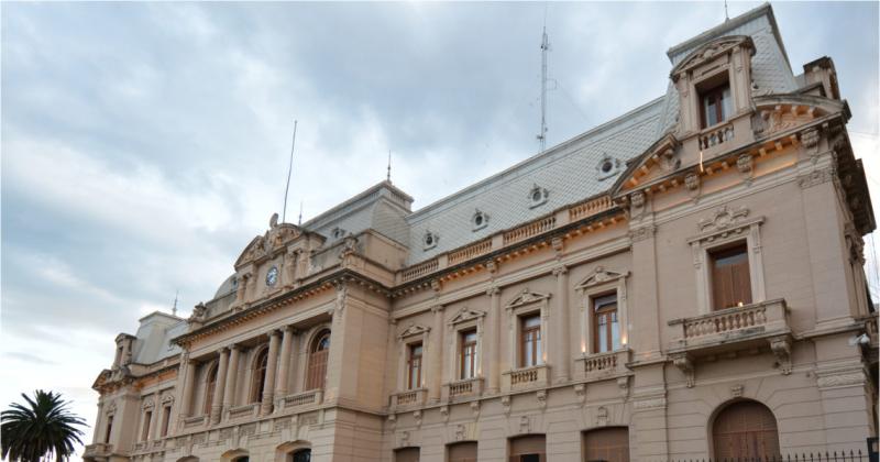 Comienza el pago del bono a trabajadores de la Administracioacuten Puacuteblica 