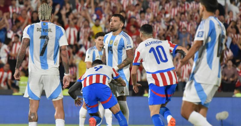 Dura derrota para la Seleccioacuten argentina ante Paraguay 