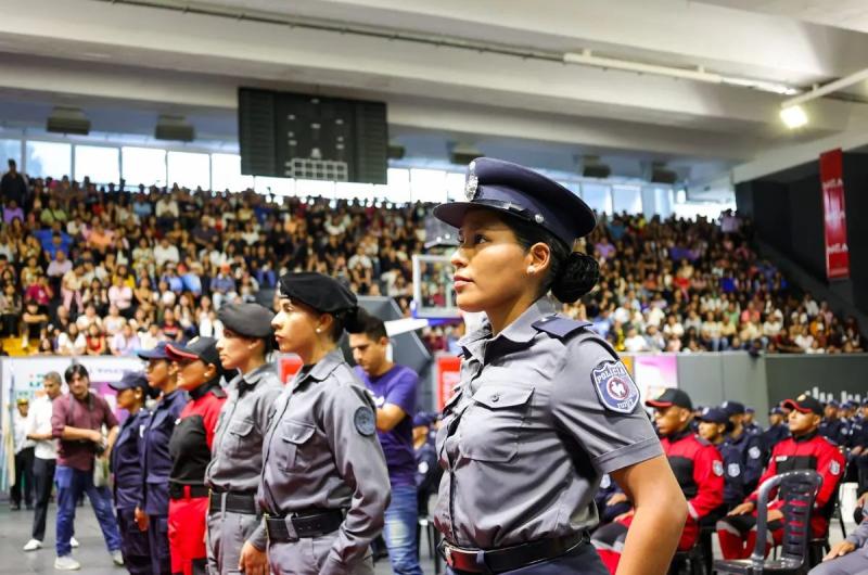 Egresaron 485 nuevos efectivos del Instituto Universitario Provincial de Seguridad