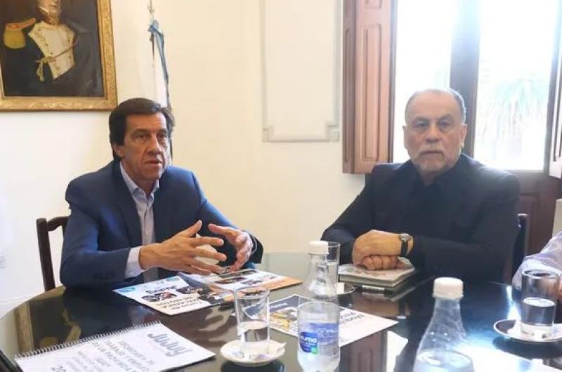 Alvarez Garciacutea destacoacute gestiones del gobierno para fortalecer la paz social