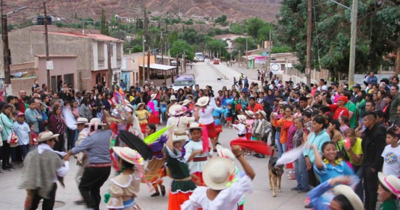 Enero Tilcarentildeo y otros eventos atraen al turismo en la Quebrada 