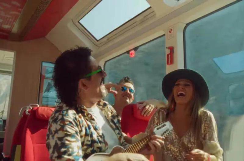 La Cantada junto a Coki Ramiacuterez video en el Tren Solar