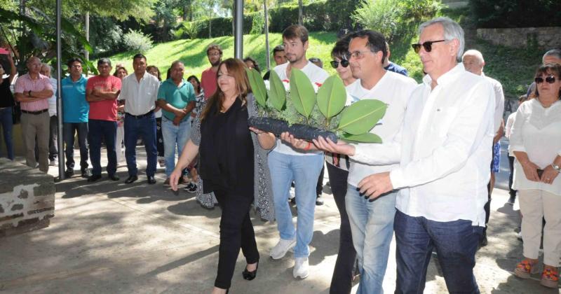 Un sentido homenaje al ex Jefe de de Estado Arturo Humberto Iacutellia