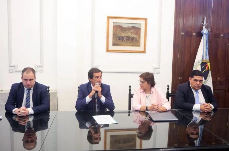 Presentaron nuevo traacutemite electroacutenico para la inscripcioacuten de sociedades comerciales