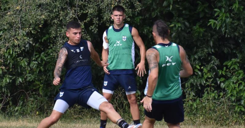 Gimnasia se entrenoacute en Riacuteo Cuarto pensando en Estudiantes