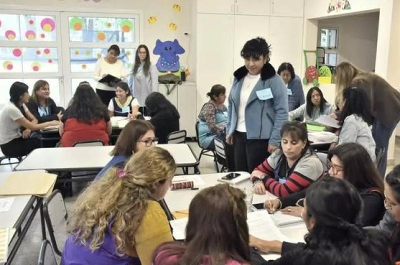 El lunes se realizaraacute la primera jornada institucional del antildeo escolar 2025