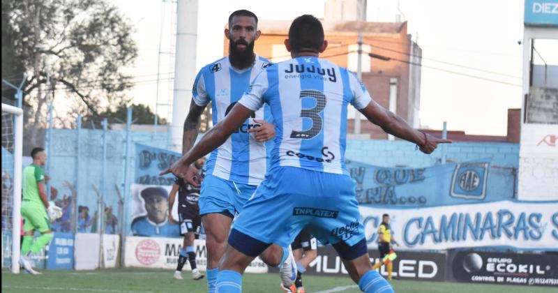 Gimnasia rescatoacute un empate agoacutenico en Coacuterdoba