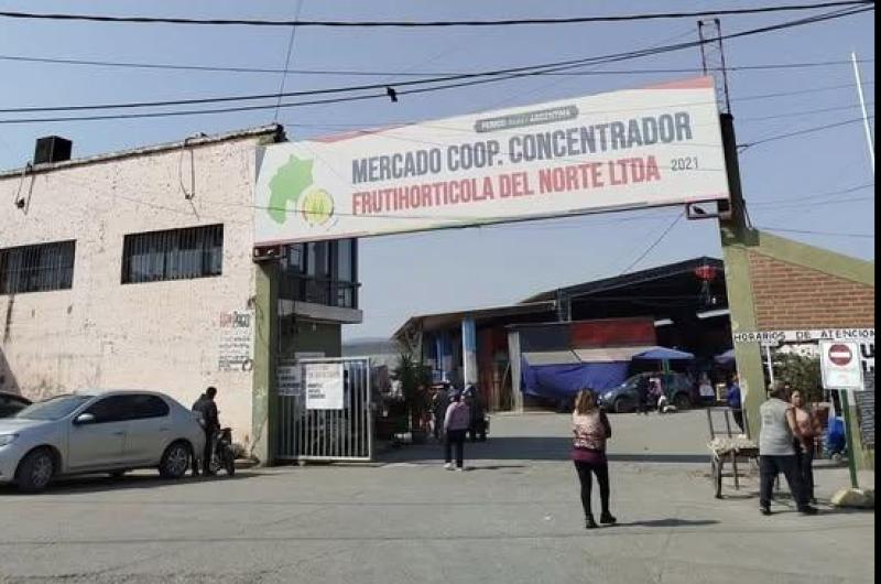 En la feria de Perico un camioacuten impactoacute a una mujer quien poco despueacutes fallecioacute