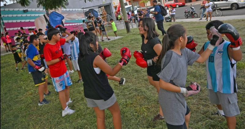 Primer encuentro de escuelas de box infantil