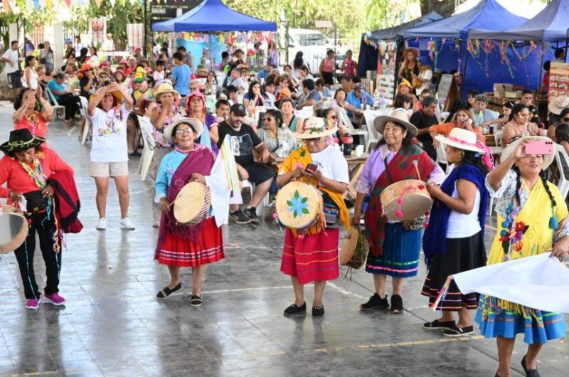 Exitosa celebracioacuten de las comadres en la delegacioacuten de Villa Jardiacuten de Reyes