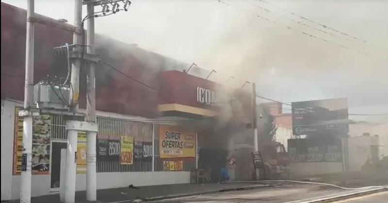 Confirman la muerte de 5 personas en el incendio del supermercado 